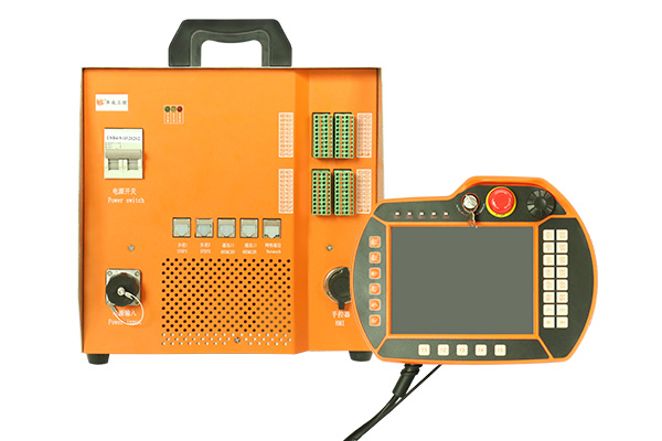 水平四轴机械人控制系统